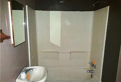 5th image of 808 Sycamore Ln