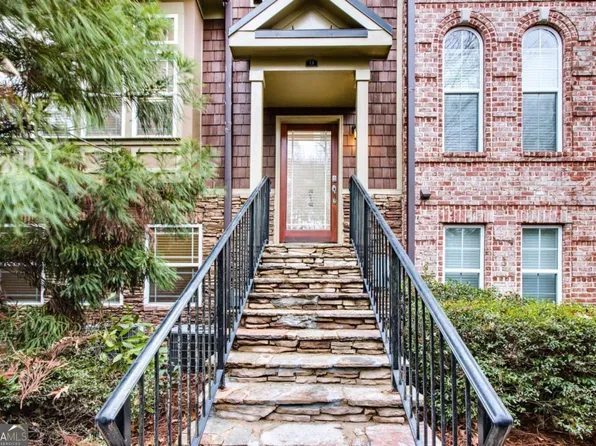 13 High Top Rd, Sandy Springs, GA 30328