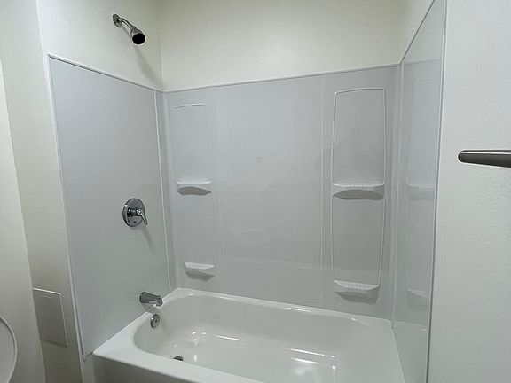 5th image of 3405 McKinley Ave #5