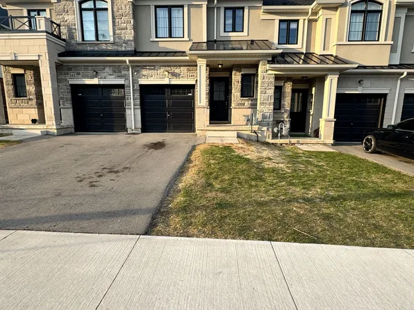 140 Aquasanta Cres, Hamilton, ON L9B 0J8