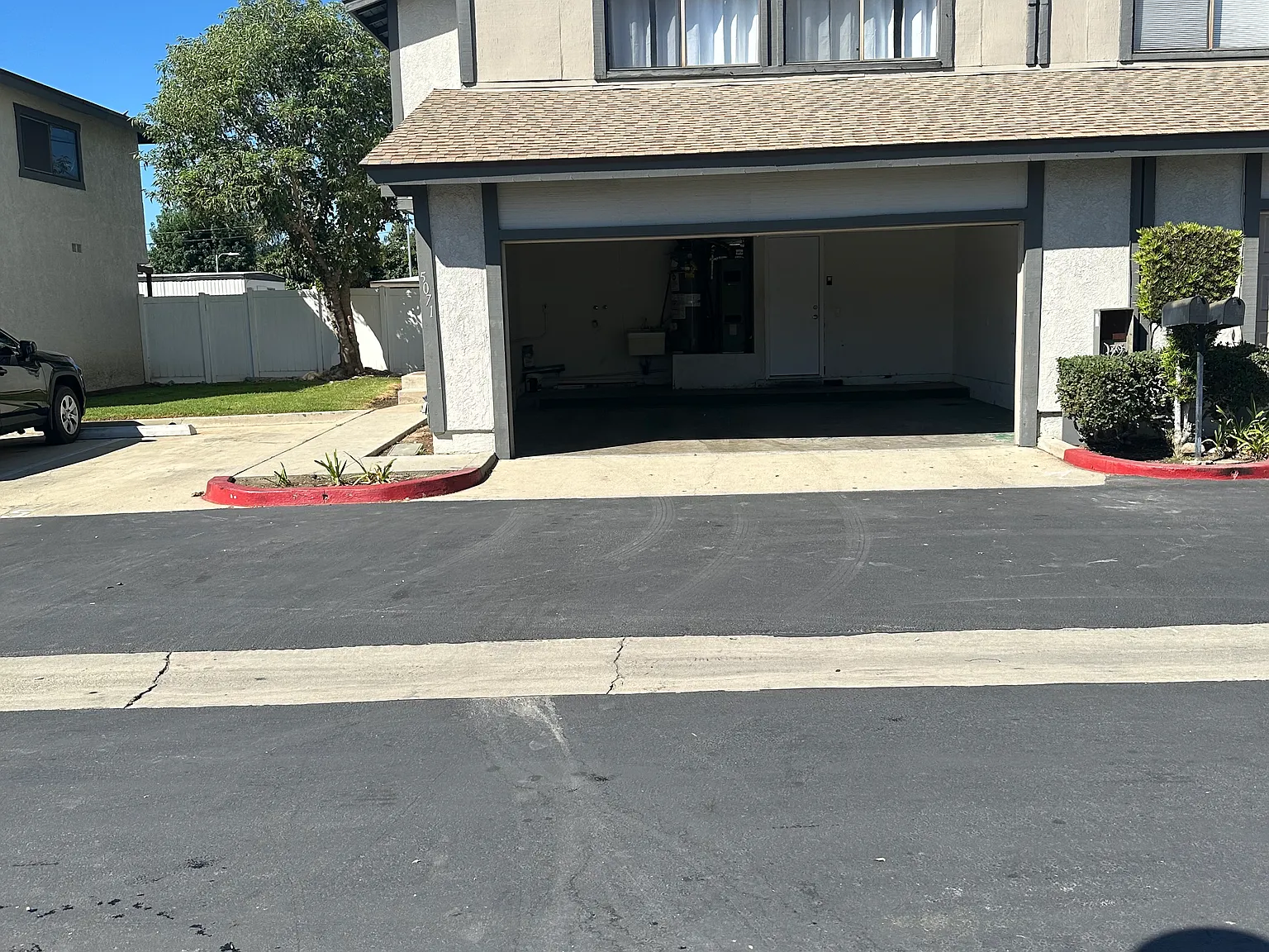 4 bed, 2.5 bath, 1451 sqft, $3,100 — Photo 2
