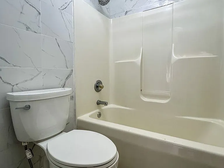 5599 Quietwood Pl — Photo 17