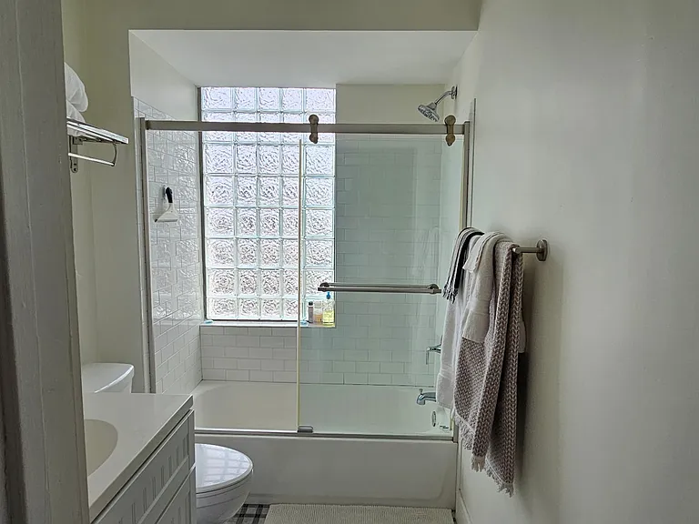 213 E 3rd St — Photo 21