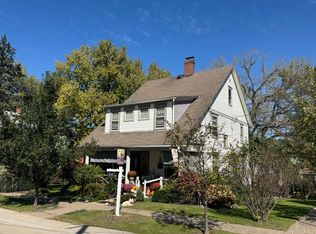 214 Adams St, Galena, IL 61036