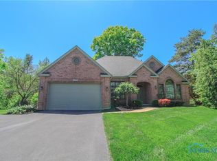 7743 Gillcrest Rd, Sylvania, OH 43560