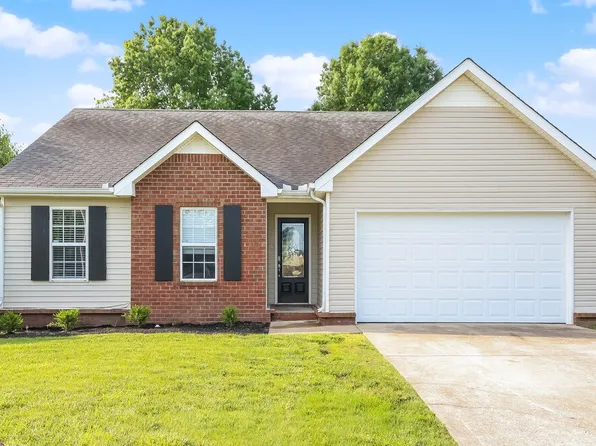 1195 Saint Andrews Dr, Murfreesboro, TN 37128