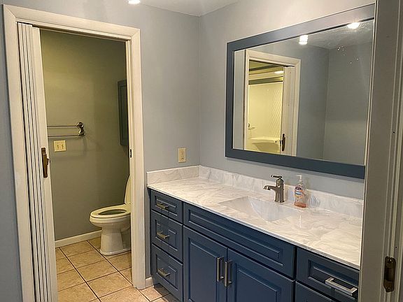5th image of 221 Lelar St
