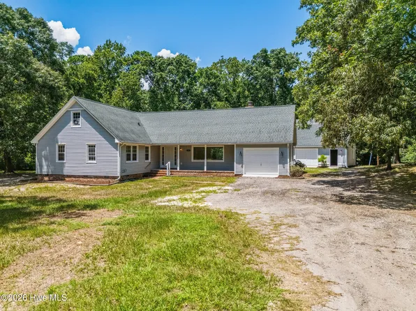 114 Country Place Rd, Wilmington, NC 28409