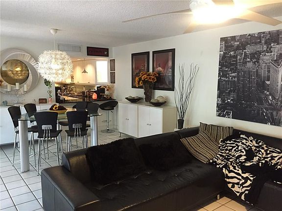 4th image of 530 NW 98th Avenue #530