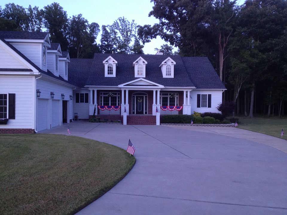 2nd image of 1408 Lake Meade Dr