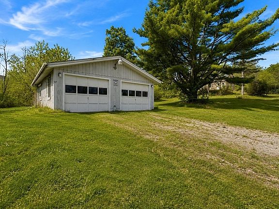 5th image of 97 Luce Rd