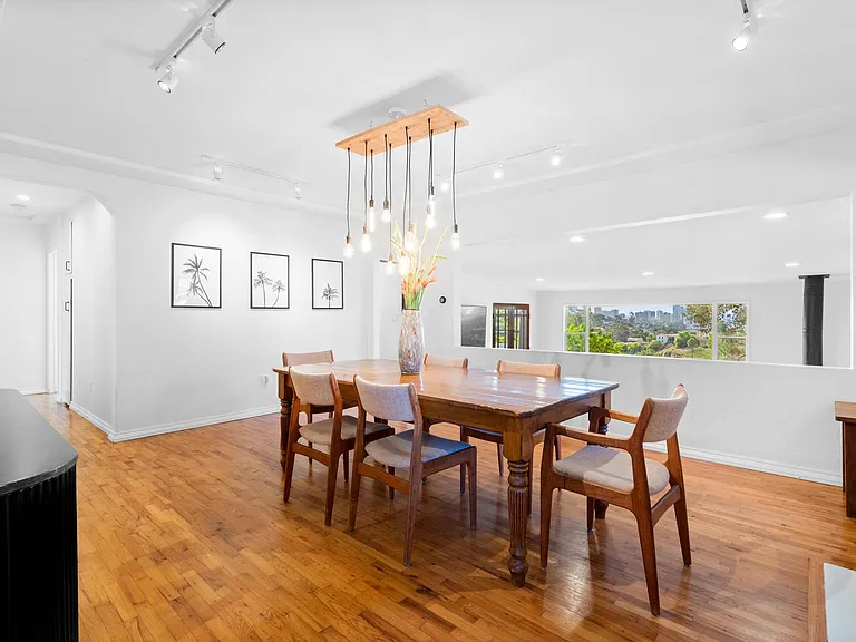 821 Vanderbilt Pl — Photo 8