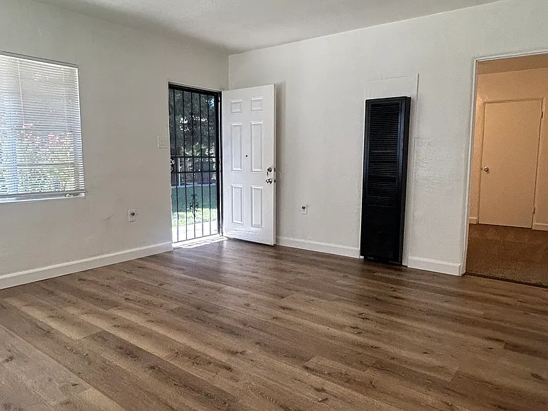 3223 E Clinton Ave #3223 — Photo 5
