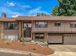 2070 NW Excello Dr, Roseburg, OR 97471