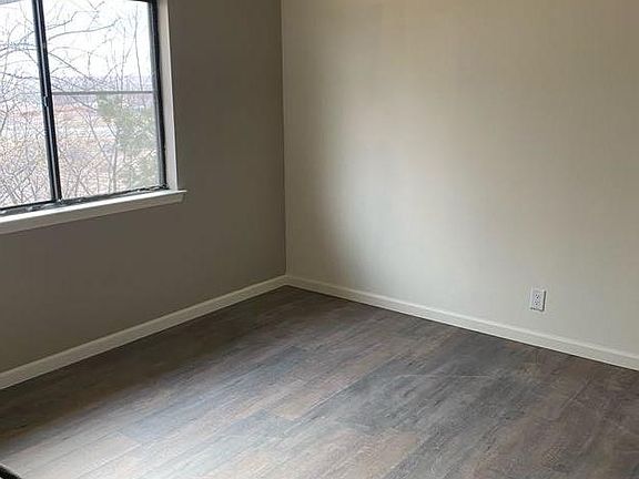 4th image of 125 Damon St #A-b