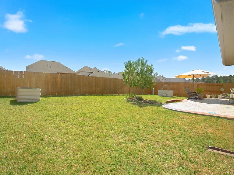 1409 Northwood Bluff Ln — Photo 23