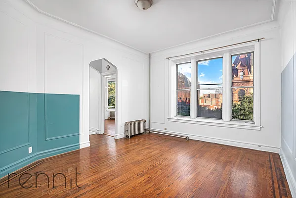 Rented by Rennit Inc. | media 35