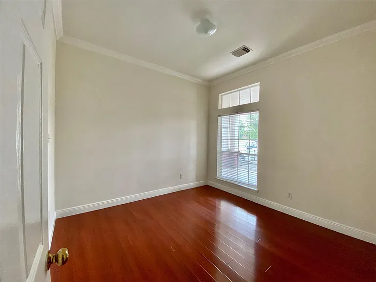 10323 Stanbrook Dr — Photo 19