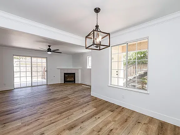 2 bed, 1115 sqft, $1,950 — Photo 4