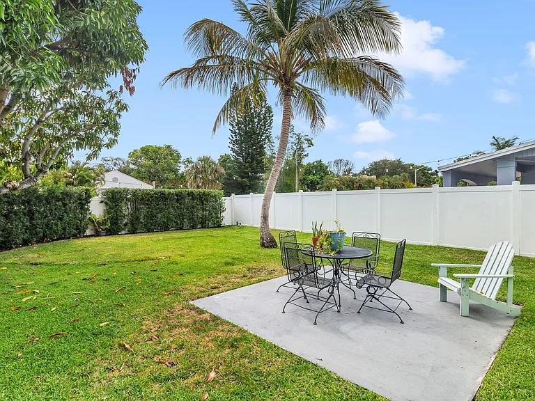 900 Sunset Rd — Photo 20