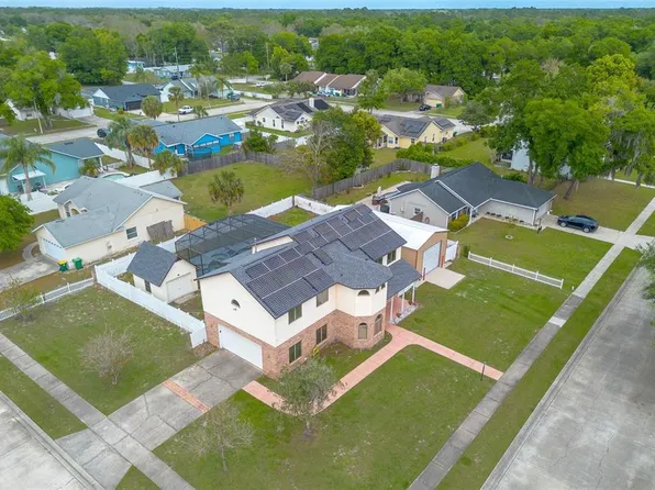 411 Berwick Cir, Deland, FL 32724