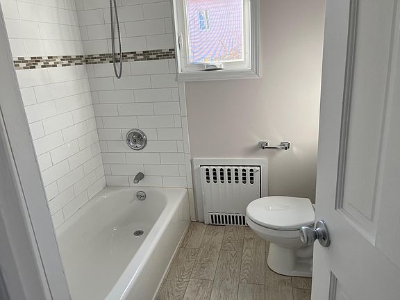 4th image of 181 Grand St Unit 1