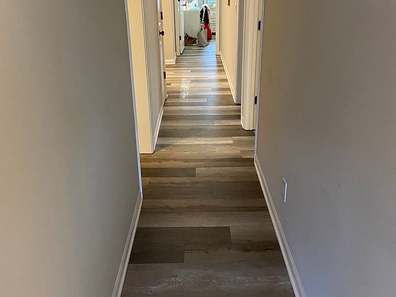 5th image of 884 Lenox Oaks Cir NE