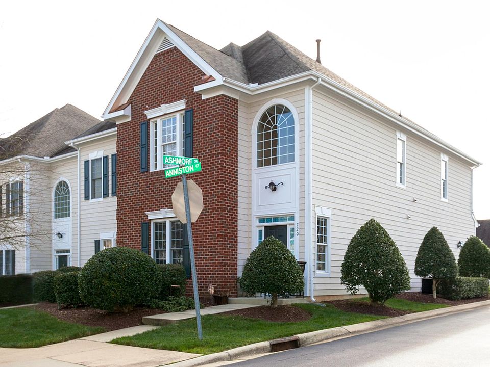 1st image of 220 Anniston Ct