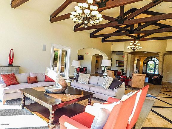 palms clubhouse living room area