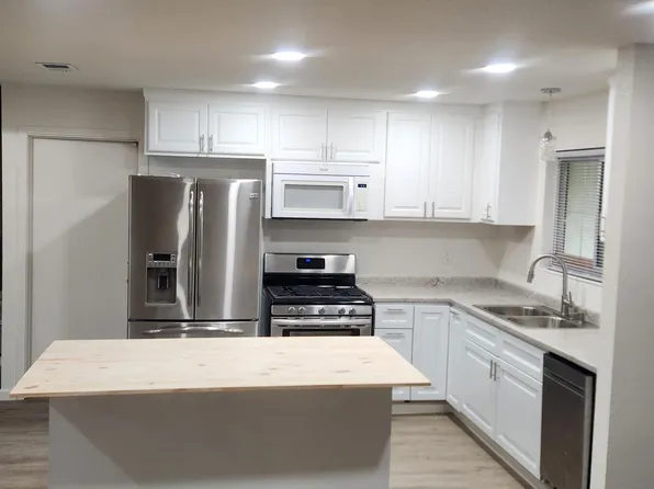 15 Nob Ct, Sacramento, CA 95826