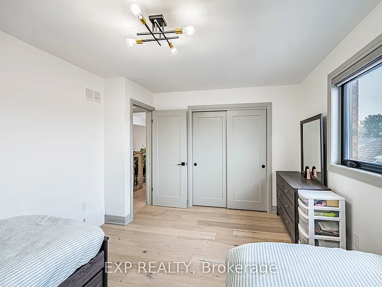7623 Chorozy St — Photo 15