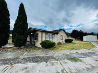 321 Painter St, Rio Dell, CA 95562