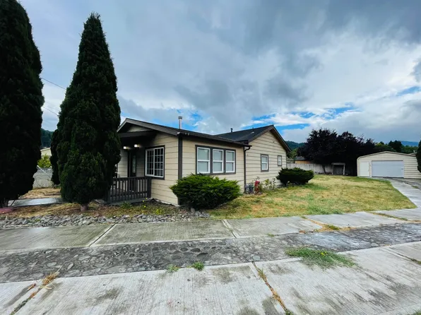 321 Painter St, Rio Dell, CA 95562