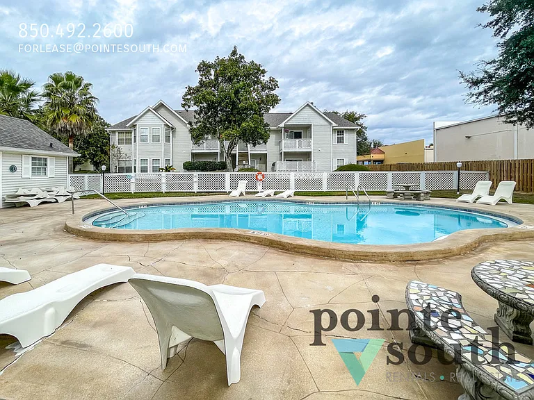 601 E Burgess Rd #E4 — Photo 18