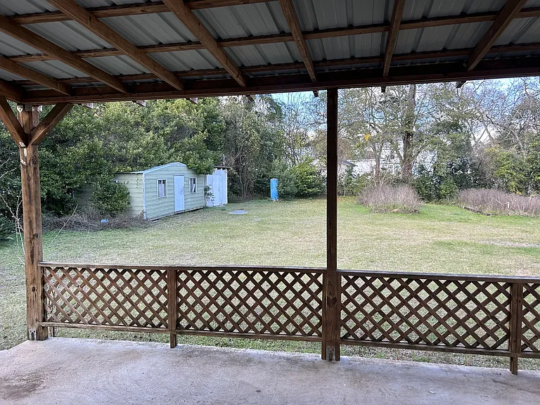 445 E Eufaula St — Photo 17