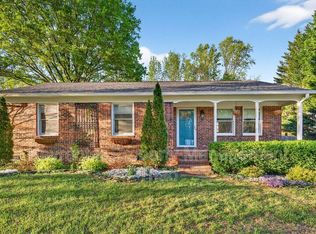 2312 Bonnie Ln, Summerfield, NC 27358