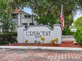 8317 Coral Lake Dr, Pompano Beach, FL