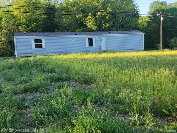 7240 Puttygut Rd, China, MI 48054