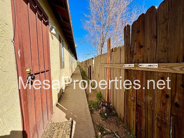 16142 Orange St #A — Photo 22