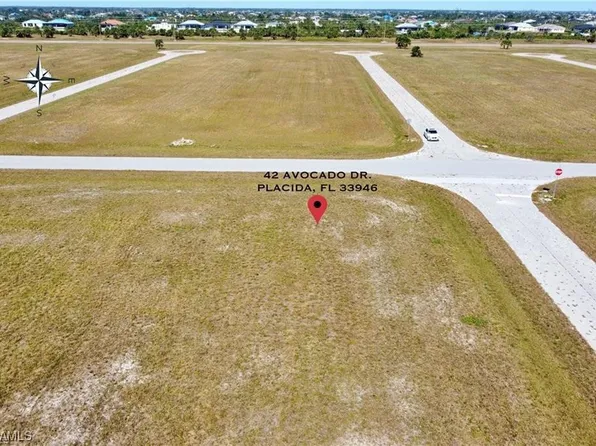 42 Avocado Dr, Placida, FL 33946