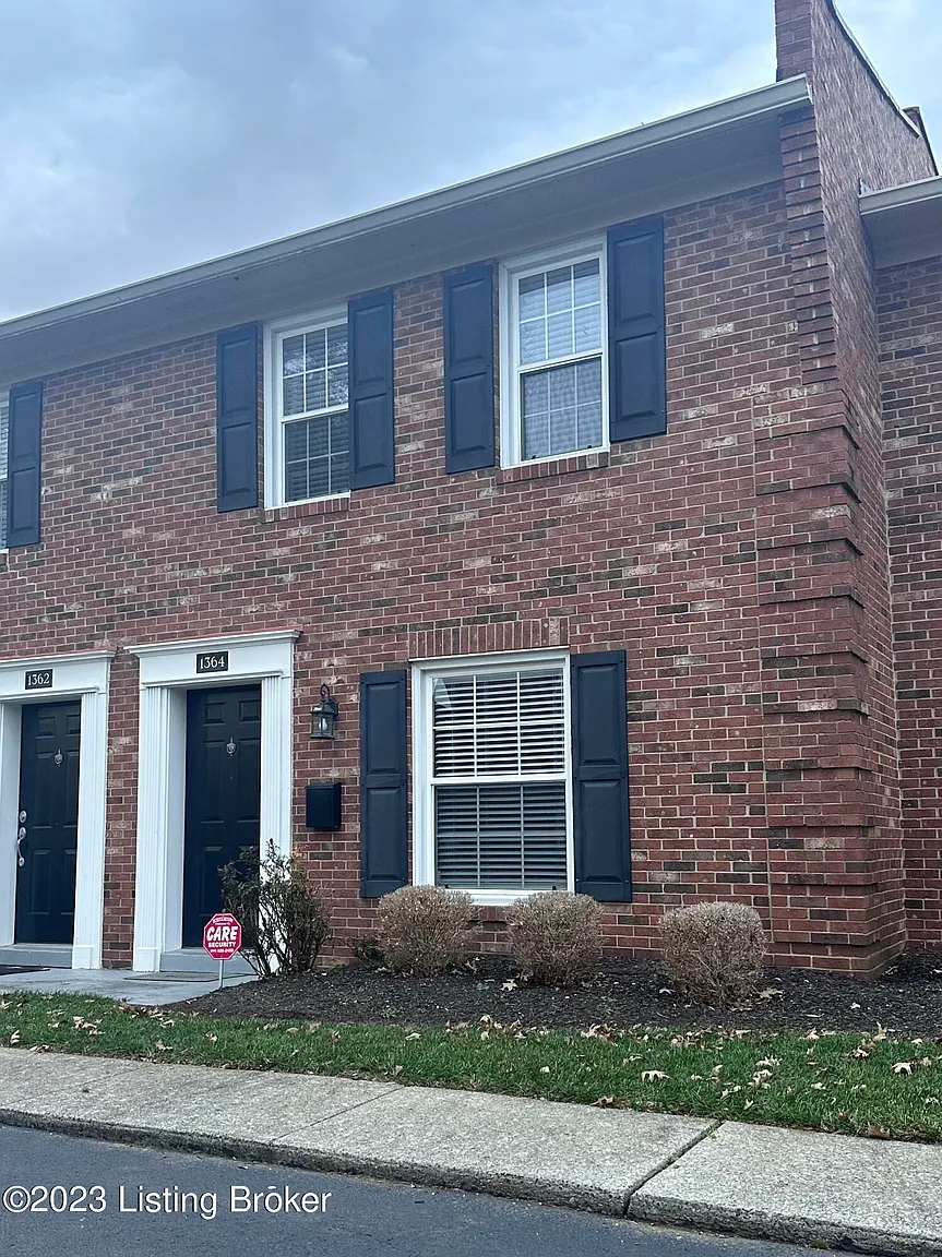 1364 Westlynne Way photo 1