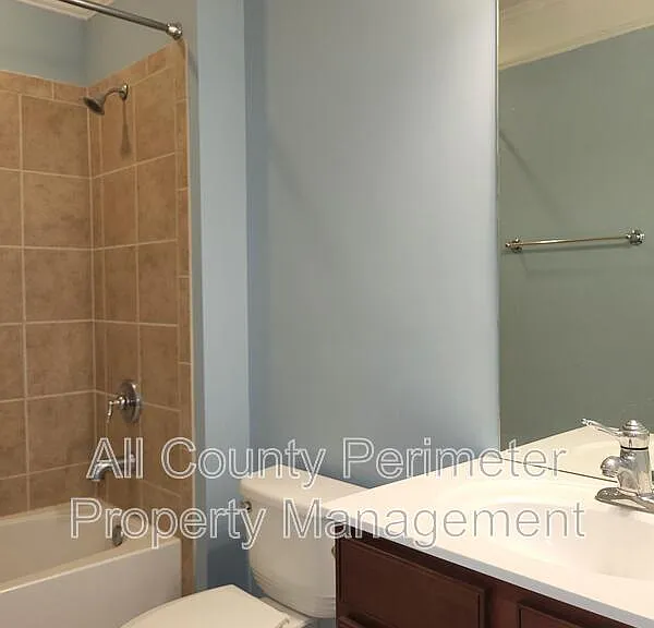 4445 Agard St — Photo 35