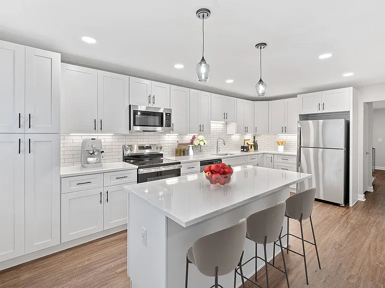 Indian Creek Apartments and Townhomes — Photo 8