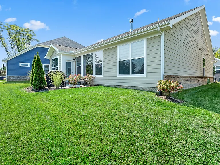 2716 E Millstone Dr — Photo 5