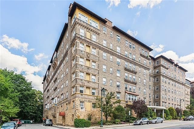 1st image of 16 N Chatsworth Ave APT 312