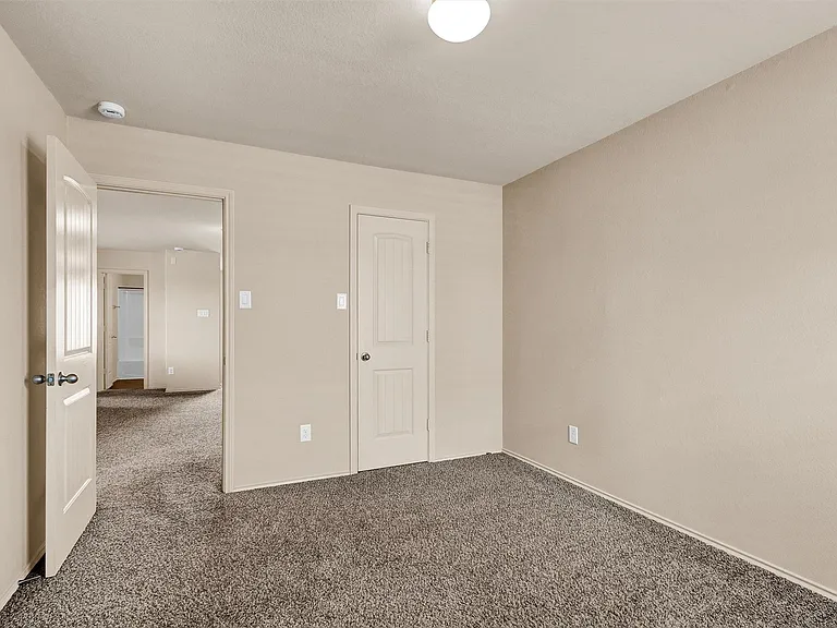 2119 Treasure Mountain Dr — Photo 22