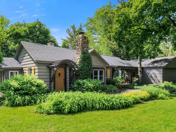 462 Circle DRIVE, Williams Bay, WI 53191