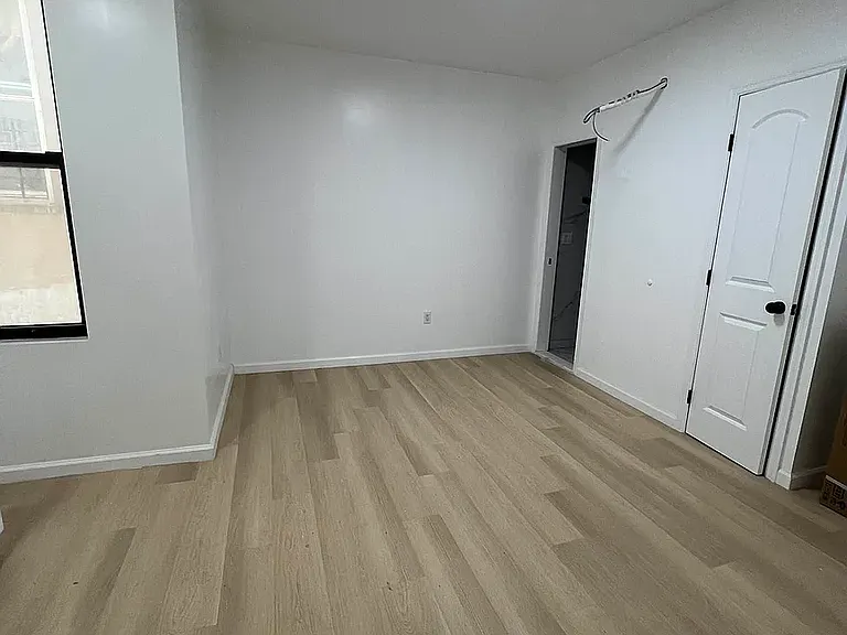 16-91 Linden St #3 — Photo 2