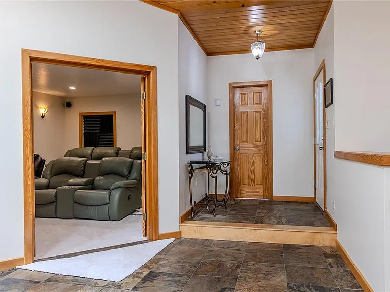 416 Sunset Dr — Photo 8
