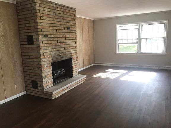 4th image of 2515 Zimmerly Rd